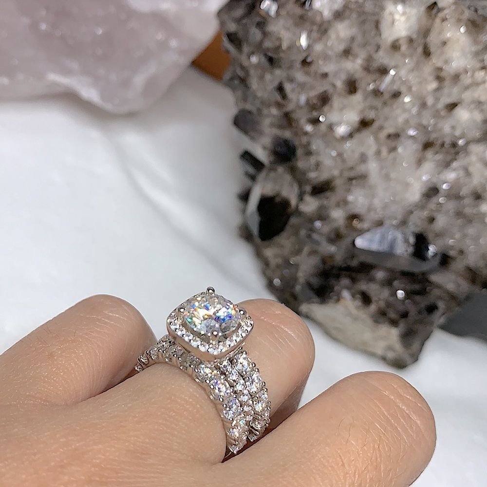 4ct tw square halo round brilliant bridal ring set - Picture 6 of 12
